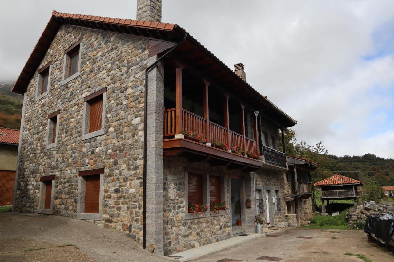 Casa Rural Pambuches Soto De Valdeon エクステリア 写真