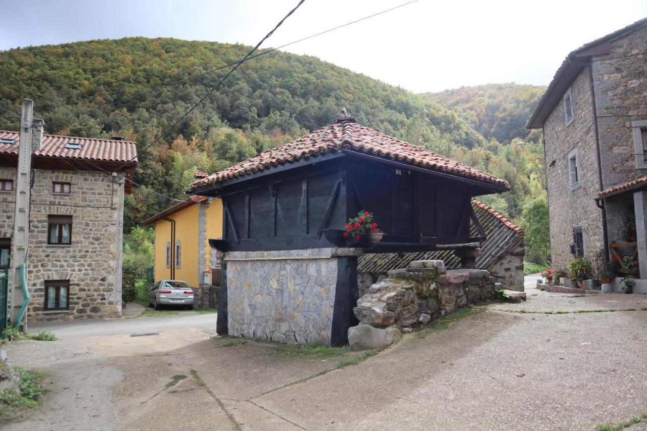 Casa Rural Pambuches Soto De Valdeon エクステリア 写真