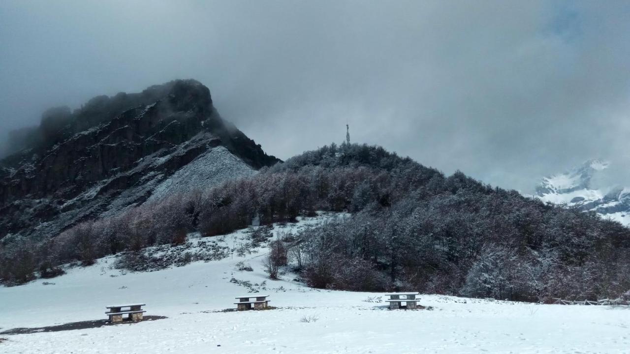 Casa Rural Pambuches Soto De Valdeon エクステリア 写真